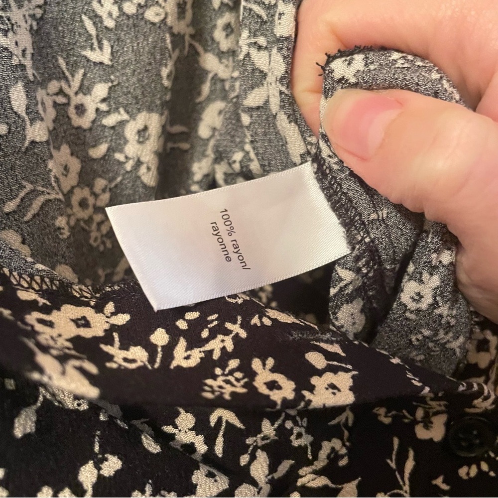 Maurices Black Floral V-Neck Jumpsuit - Picture 13 of 14